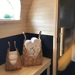 Hotell Saga, Unikt Badehotell Med 5 Rom, Sauna Og Badebrygge - Inderøy Straumen (Nord-Trondelag)