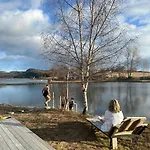 Saga, Unikt Badehotell Med 5 Rom, Sauna Og Badebrygge - Inderøy Hotell Straumen (Nord-Trondelag)