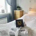 Saga, Unikt Badehotell Med 5 Rom, Sauna Og Badebrygge - Inderøy Hotell Straumen (Nord-Trondelag)
