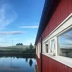 Saga, Unikt Badehotell Med 5 Rom, Sauna Og Badebrygge - Inderøy *