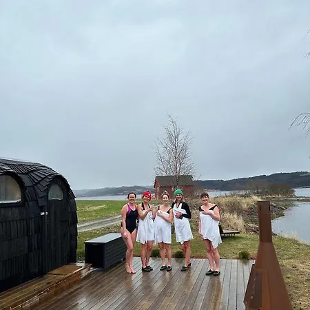 Saga, Unikt Badehotell Med 5 Rom, Sauna Og Badebrygge - Inderoy * Straumen (Nord-Trondelag)