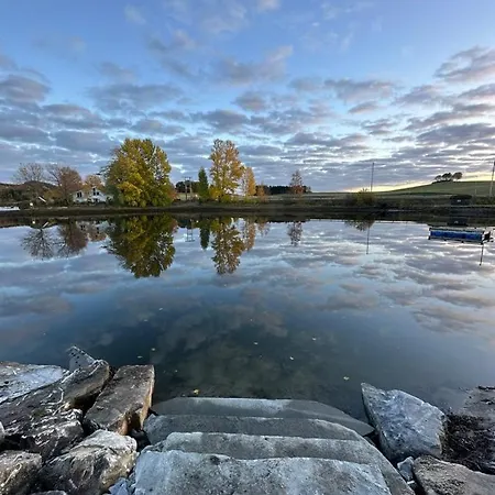 Saga, Unikt Badehotell Med 5 Rom, Sauna Og Badebrygge - Inderoy * Straumen (Nord-Trondelag)
