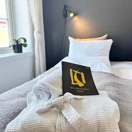 Hotel Saga, Unikt Badehotell Med 5 Rom, Sauna Og Badebrygge - Inderoy *