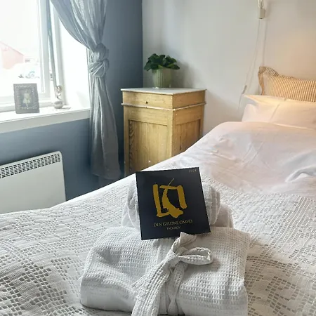 Saga, Et Unikt, Sjarmerende Badehotell Med Fa Rom, Sauna Og Badebrygge - Inderoy Hotell Straumen (Nord-Trondelag)