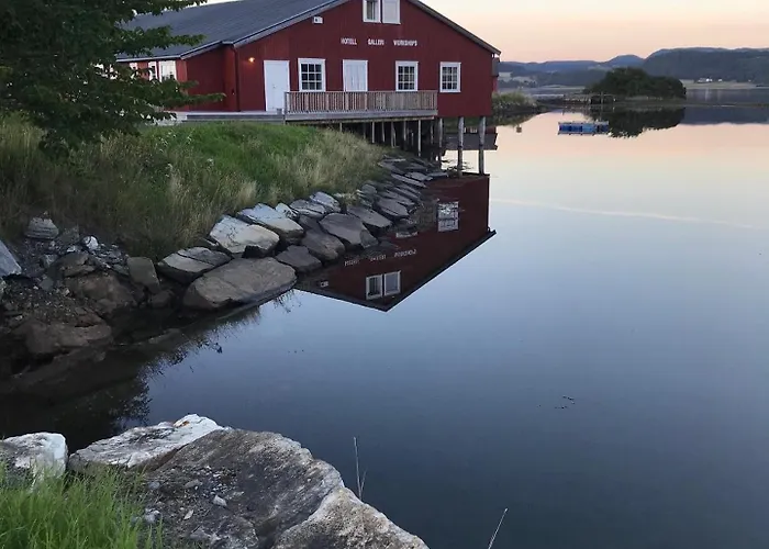 Saga, Unikt Badehotell Med 5 Rom, Sauna Og Badebrygge - Inderoy * Straumen (Nord-Trondelag)