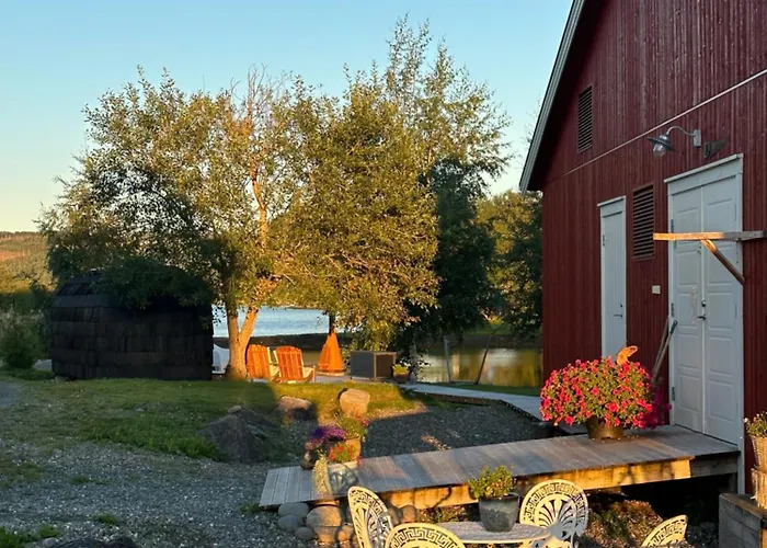 Saga, Unikt Badehotell Med 5 Rom, Sauna Og Badebrygge - Inderoy * Straumen (Nord-Trondelag)