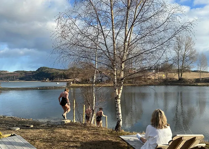 Saga, Unikt Badehotell Med 5 Rom, Sauna Og Badebrygge - Inderoy Hotel Straumen (Nord-Trondelag)