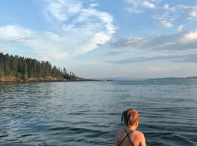 Отель Saga, Unikt Badehotell Med 5 Rom, Sauna Og Badebrygge - Inderoy
