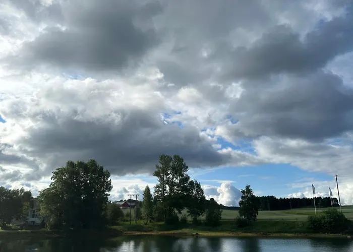 Saga, Unikt Badehotell Med 5 Rom, Sauna Og Badebrygge - Inderøy *