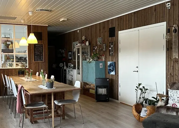 Hotel Saga, Unikt Badehotell Med 5 Rom, Sauna Og Badebrygge - Inderøy